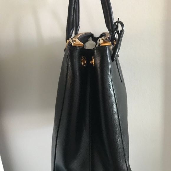 Prada Saffiano Lux Medium Double-Zip Leather - Picture 8 of 8